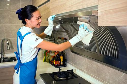 潔帝家電清洗——油煙機按時清理，守護家人健康與家電安全